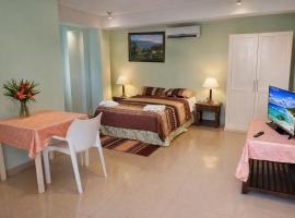 Hotel Don Michele, hotel i Boca Chica