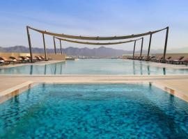 Mövenpick Hotel & Apartments Ghala Muscat, хотел в Маскат