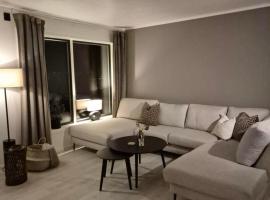 Senja Laukhella, hotel con estacionamiento en Senja