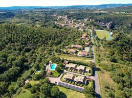 Villaggio Le Querce, hotel a Sorano