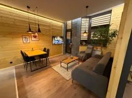 Flora Hotel Apartment 103