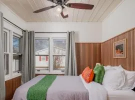 Family Retreat - 4 Bed 3 Bath Fireplace & Fun