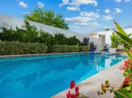 Luxury 2BR Condo w/Pool, Rooftop, GYM @ Palm Beach