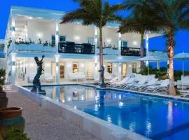 Blue Laguna 10-BD Villa on Grace Bay Beach