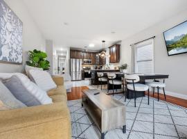 3 BR • Full Kitchen • Sleeps 8, Hotel in Croxton