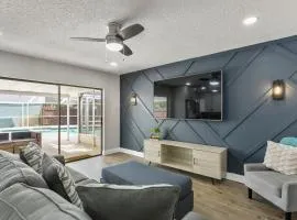 Family Friendly Oasis Heated POOL - Ace Location