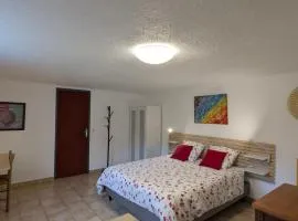Studio 28m2 climatisé,WIFI, proche des calanques,plages