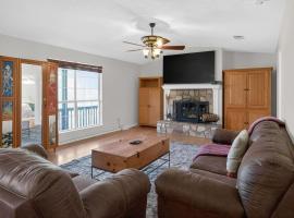 Lux - Home MINS to - Doctors Memorial Hospital -, hotel in Vernon