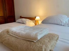 Casa Miriti Hostel - a 200m da Basílica de Nazaré, hotel v destinaci Belém