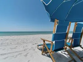 Waterfront Resort Condo Free Beach Chair Setup
