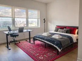 Elegant Long Island City Studio with Skyline Views