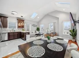 4 BR • Vaulted Living • Sleeps 11