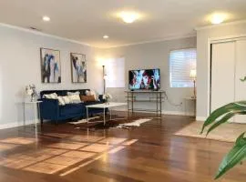 Marbella Lane - Stylish Retreat Home in San Jose