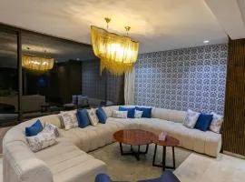 Villa 4-Bedroom with Private Pool & Rooftop Sea View in Tamaris