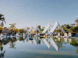 Pyramids in Florida, hotel en Estero
