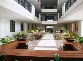 Arista Place Residences