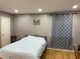 Near To CCBC ESSEX Private Room 201