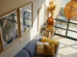 Tyger Lake Luxury Loft, hotel i Cape Town
