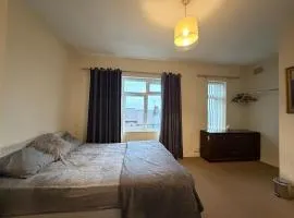 Welcome to this charming presented 2-bedroom house