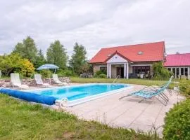 Atmospheric holiday home with a swimming pool