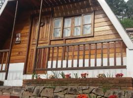 Villa Valentina chalés com lareira e churrasqueira、カンポス・ド・ジョルドンのホテル