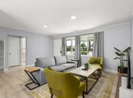 Marbella Lane - Captivating & Spacious 3BR Hideaway