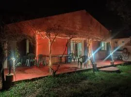 Les Glycines-Villa climatisée-Piscine-BBQ-Parking