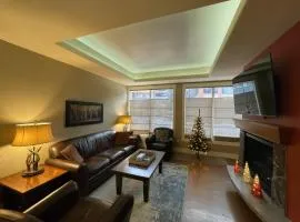 Luxury Resort 2Bedroom 2Bath Sleeps 6 945 square feet