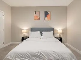 Spacious 2BR CozySuites OTR Downtown #13
