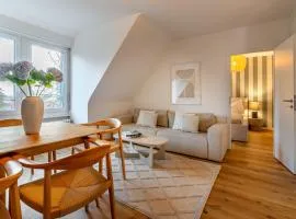 Vertical Suite Modern 3 Bedroom Apartment near Central Station