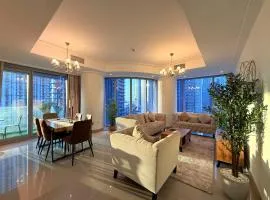 ULTRA LUXURY 2BR Apartment in Downtown