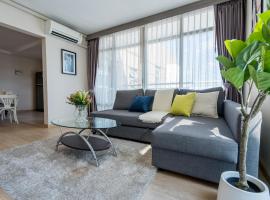 Spacious 3BR near Impact, Don Mueang Airport & Pink Line MRT, hotel econ&ocirc;mico em Nonthaburi