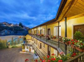 Long Street Hotel, hotel a Braşov