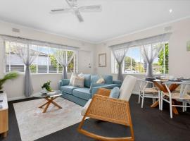 Jetty Rd Jewel, Top Location, Wi-Fi, Parking, Chic, Hotel in Brighton