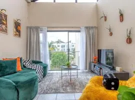 Retro Pop FREE Parking Fast Wifi Pool Large Workspace