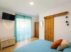 Casa Dace Renovated Studio - Fast Wi-Fi, Near Ocean, Ideal for Long Stays