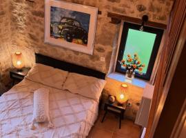 Chambres d'hôtes Le tour du Lot, hotel a Gorses