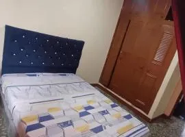 Habitación con parqueadero