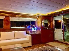 Mimou Yacht location statique en bed&breafast