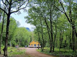 Chalet de la Roche Plate, hotel i Saint-Raymond