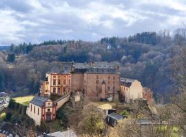 Chateau Suites - Schloss Malberg, Hotel in Malberg