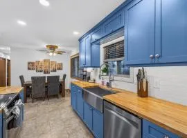 Evergreen Escape- Walk to Downtown & Boat/trailer Parking!