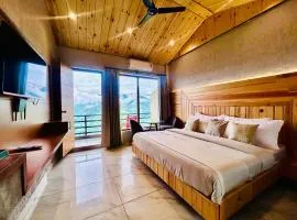 Living On The Edge A Luxury Rooms With Mountain View & Balcony