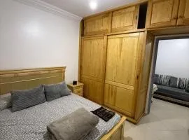 3 Bed Apartment 5 min to Tram 10 min to Rabat