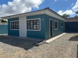 Casa de Praia Completa de 3 quartos a Poucos Metros do Mar