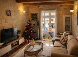 Birgu Square Townhouse, Rooftop & 3 Bathrooms