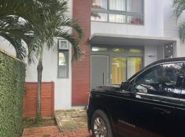 2 Bedroom House at Ayi Mensah Park, hotel em Aiyimensa