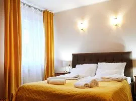 PLATINIUM House ex Royal House