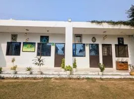 Nature Farm Stay with Lawn & Bonfire Near Dwarka Expy