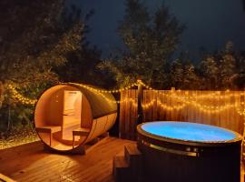 Eulennest im Ferienhaus an der Holzecke, hotel in Schnelldorf